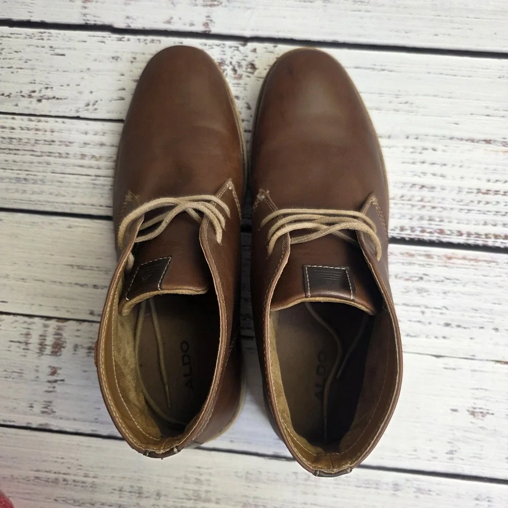 ALDO Laird Size 9.5 Brown Leather Soft Toe Men's Chukka Boots White Soles UK 8.5